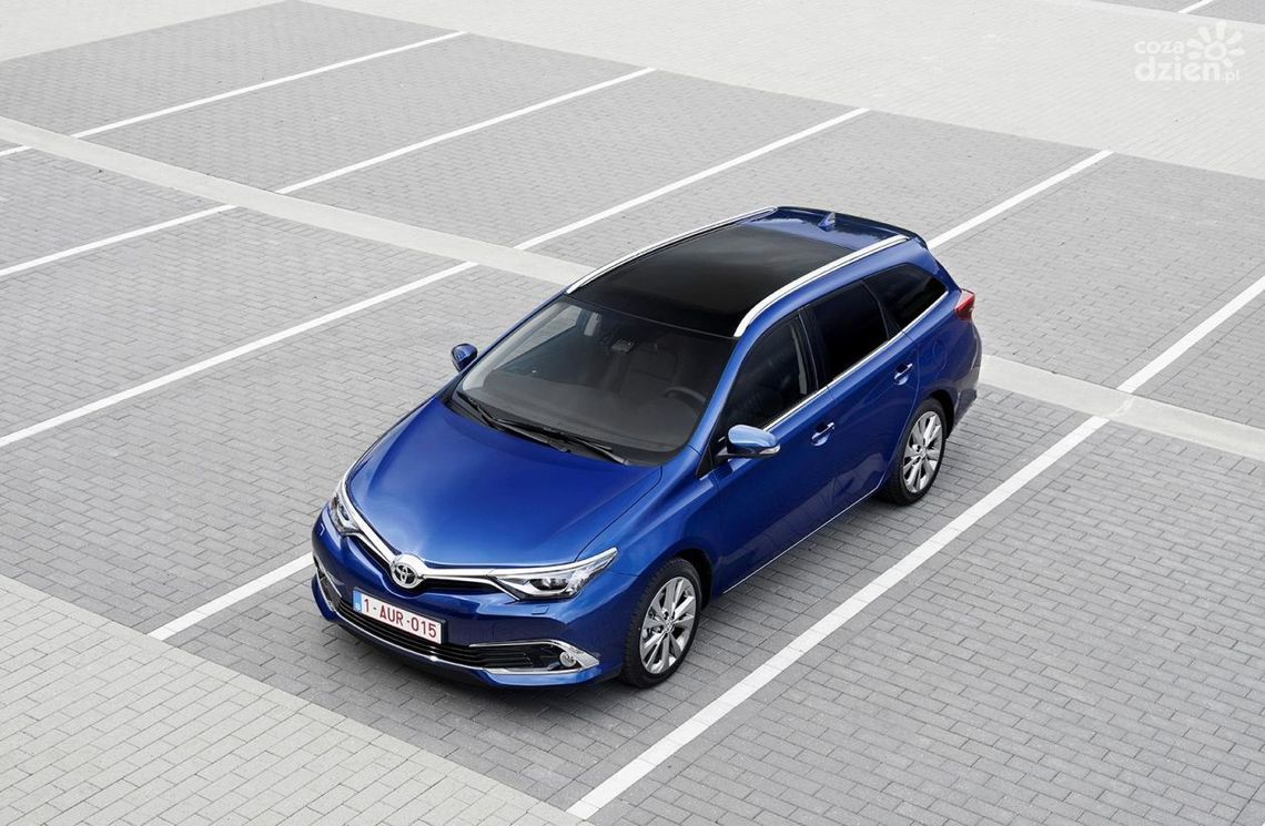 Toyota - wielka wyprzedaż rocznika 2015