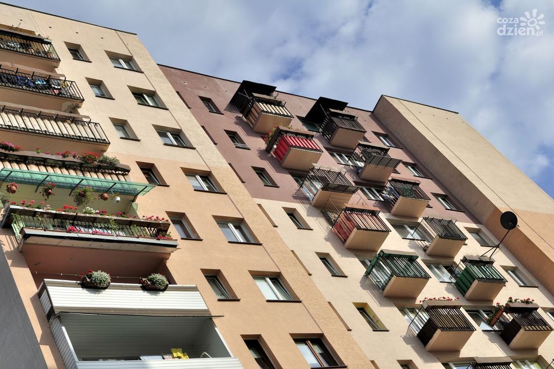 Tragedia na Michałowie.Mężczyzna wyskoczył z szóstego piętra Tragedia na Michałowie.Mężczyzna wyskoczył z szóstego piętra