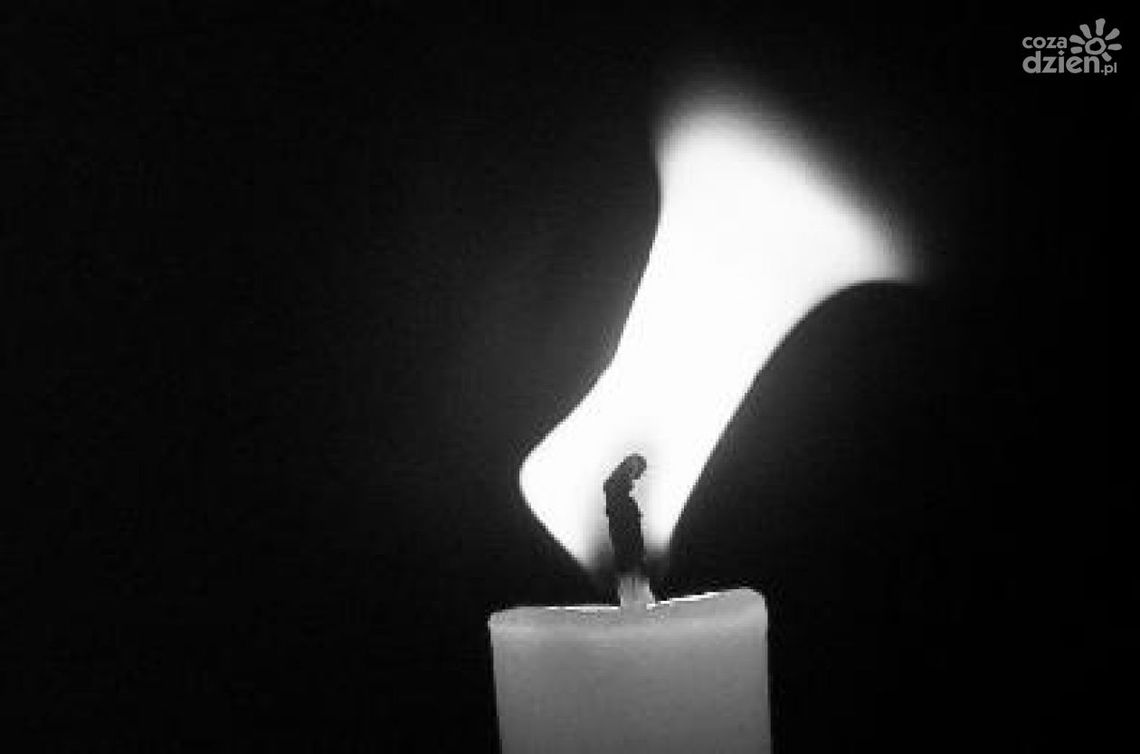 Tragedia na Ustroniu. Mężczyzna wyskoczył z okna