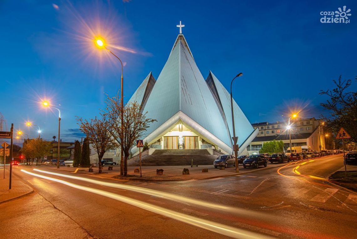 Transmisja mszy św. z parafii Matki Bożej Królowej Świata