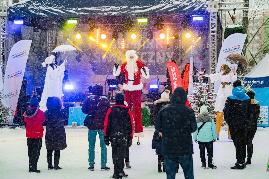 Trwa Jarmark Świąteczny na Placu Jagiellońskim Trwa Jarmark Świąteczny na Placu Jagiellońskim