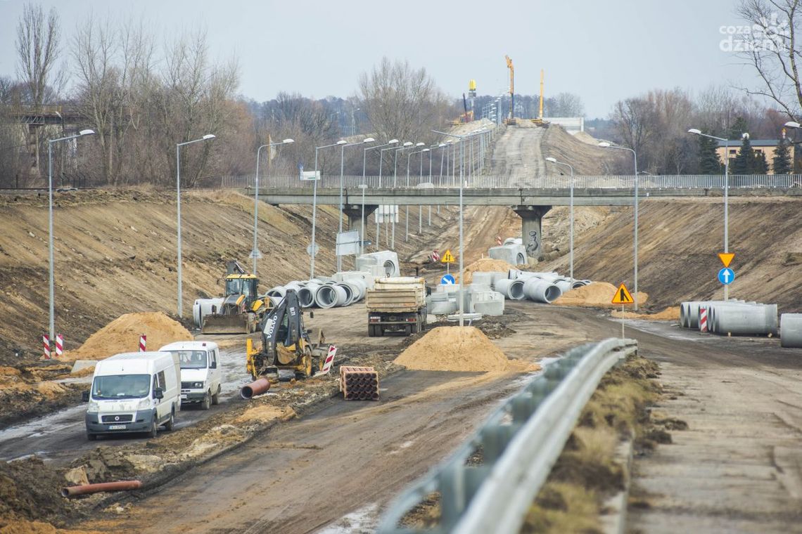 Trwa przebudowa alei Wojska Polskiego Trwa przebudowa alei Wojska Polskiego