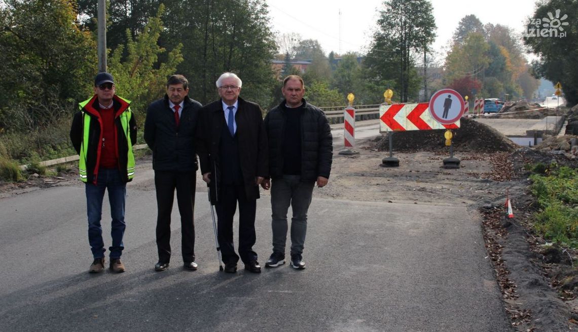 Trwa przebudowa mostu na drodze powiatowej