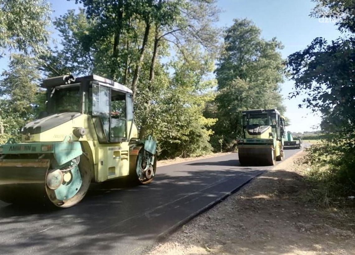Trwa remont drogi powiatowej w Ulaskach Stamirowskich w gminie Wyśmierzyce