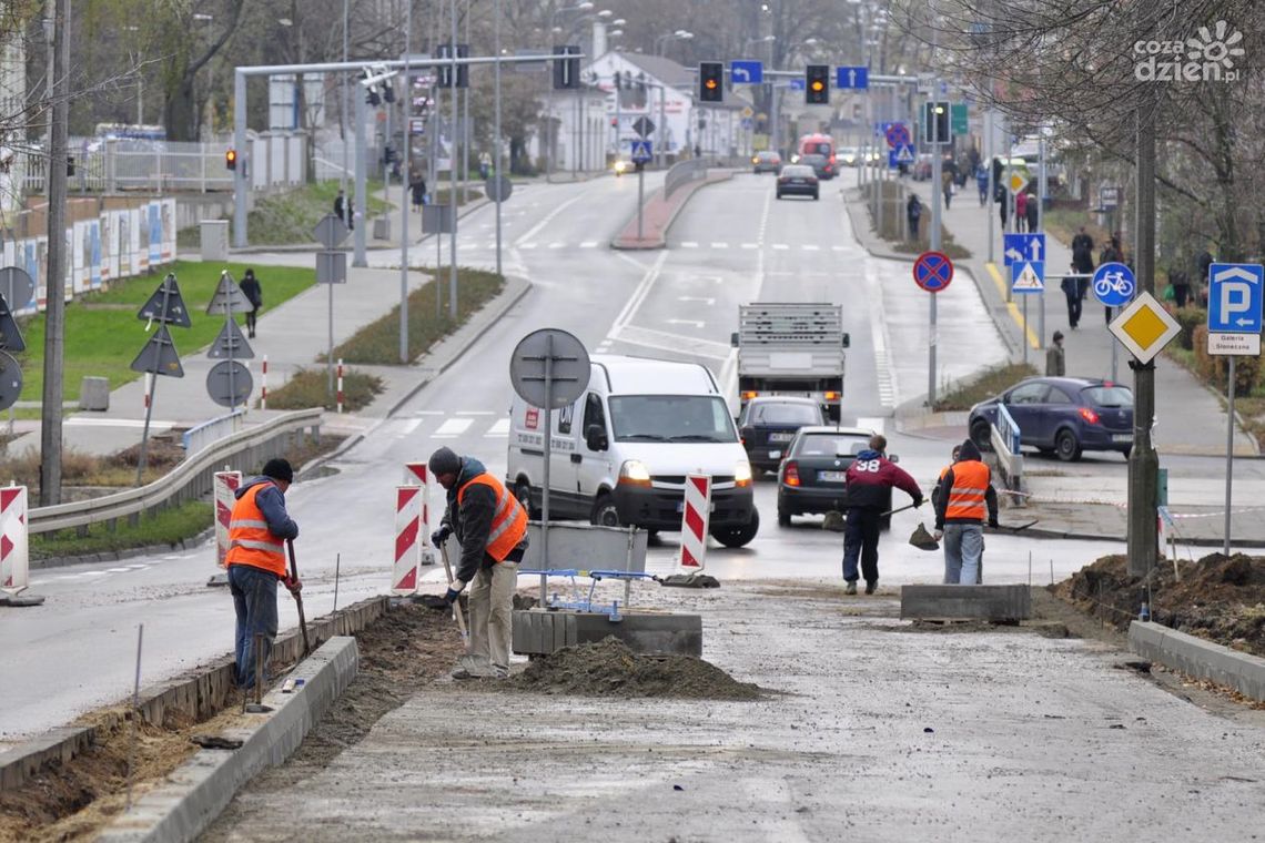 Trwa remont ulicy Warszawskiej Trwa remont ulicy Warszawskiej
