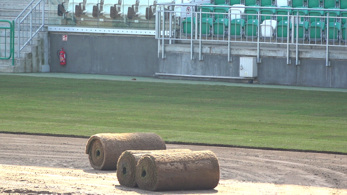 Na stadionie przy Struga trwa wymiana murawy. Nowa nawierzchnia będzie gotowa na mecz Polska - Armenia Na stadionie przy Struga trwa wymiana murawy. Nowa nawierzchnia będzie gotowa na mecz Polska - Armenia