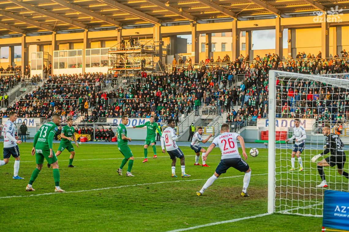 Trwa zwycięska seria Radomiaka Radom. Górnik Zabrze pokonany Trwa zwycięska seria Radomiaka Radom. Górnik Zabrze pokonany