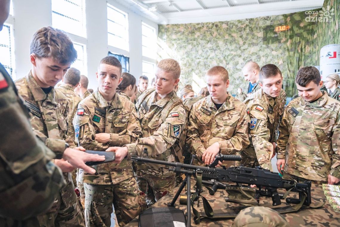 Trwają Wojskowe Targi Służby i Pracy