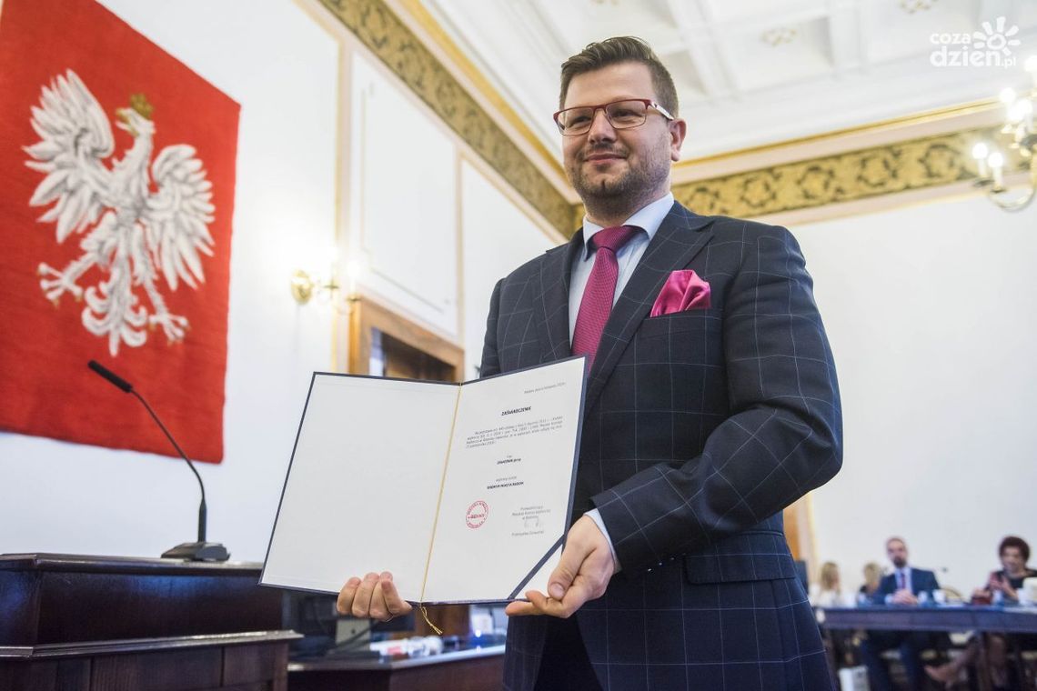 Trzeci radny składa mandat