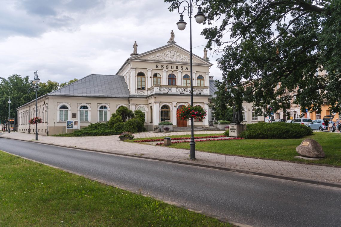 Trzy artystyczne drogi, jedna wystawa