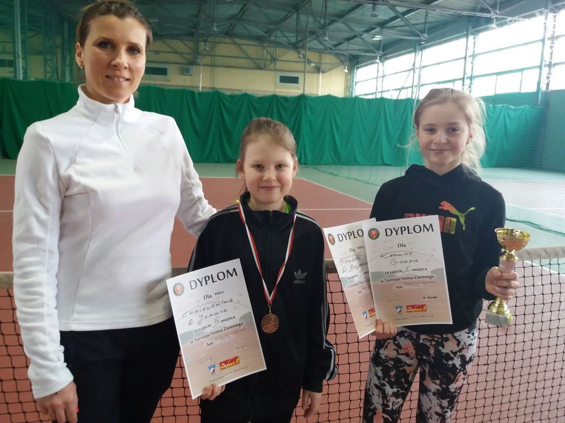 Trzy medale tenisistek na mistrzostwach województwa