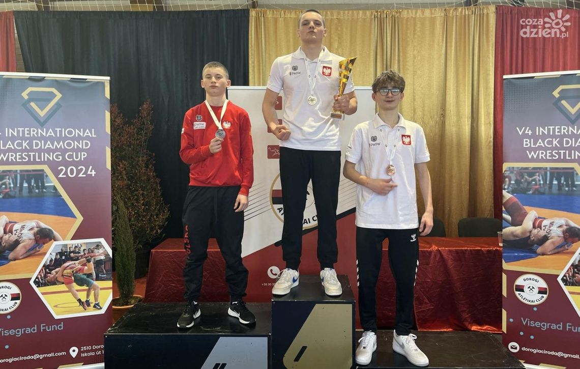 Trzy medale zapaśników Olimpijczyka Radom na Węgrzech