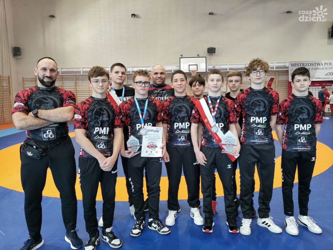 Trzy medale zapaśników Olimpijczyka Radom w Janowie Lubelskim