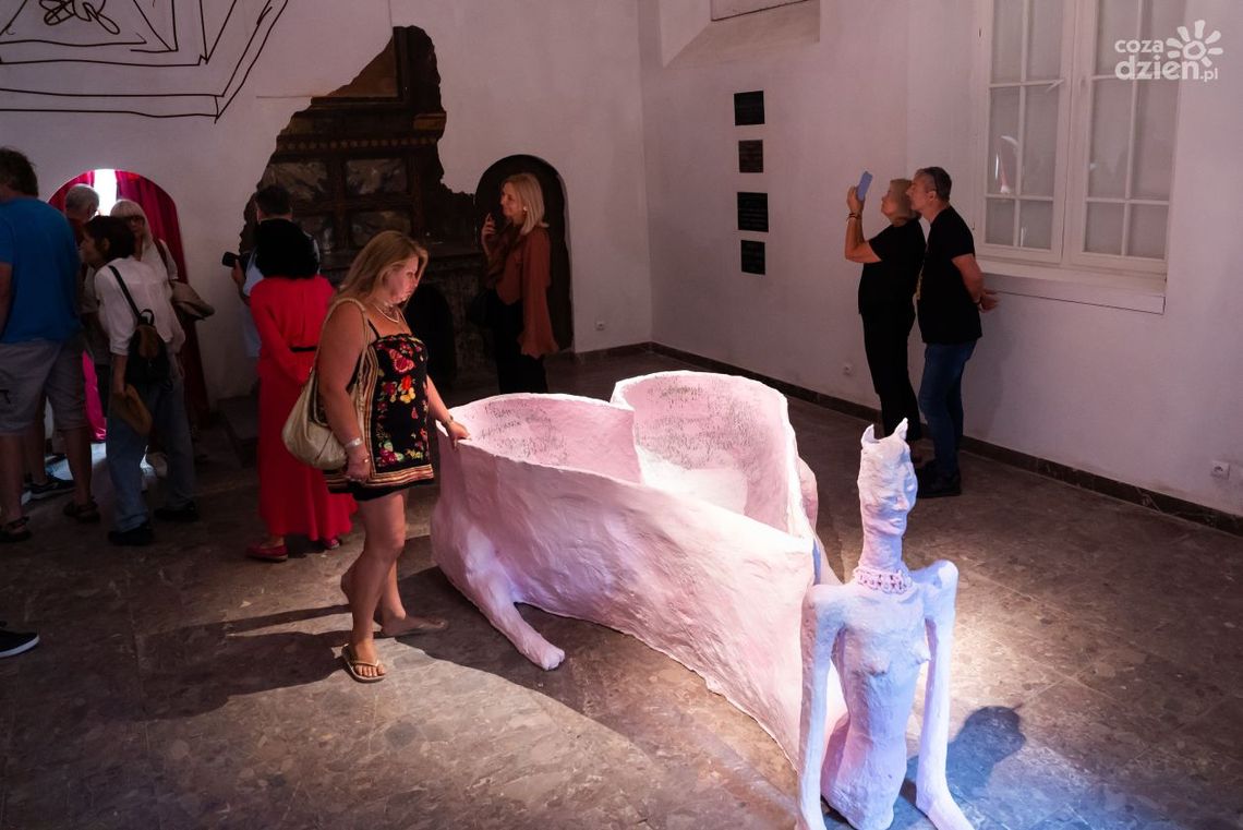 Trzy nowe wystawy w Centrum Rzeźby Polskiej w Orońsku Trzy nowe wystawy w Centrum Rzeźby Polskiej w Orońsku