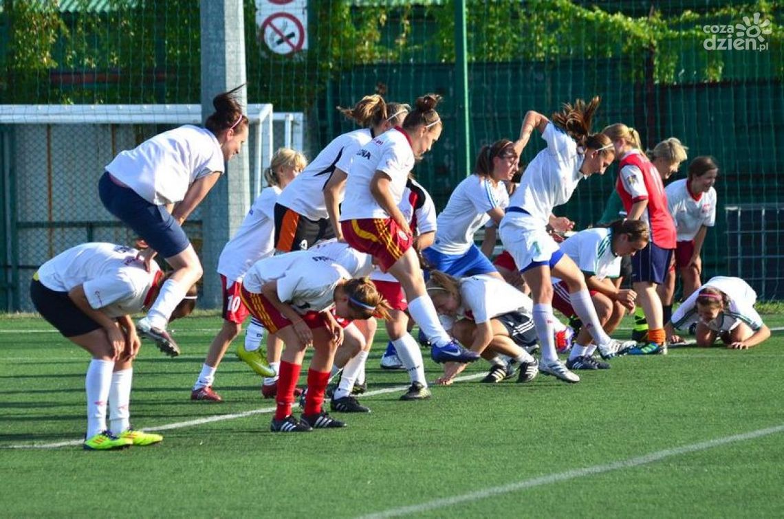 Trzy nowe zawodniczki Sportowej Czwórki Trzy nowe zawodniczki Sportowej Czwórki