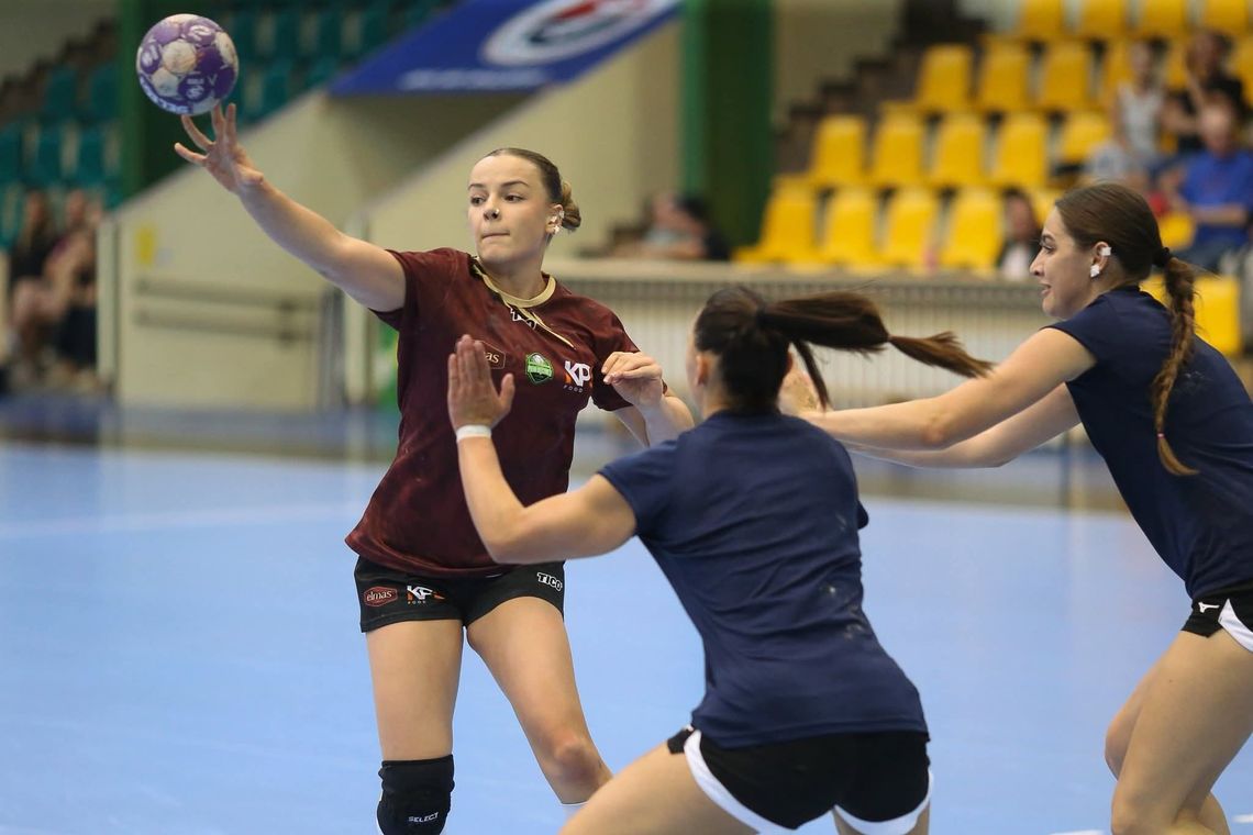 Trzy przedłużenia w ELMAS‑KPS APR Radom