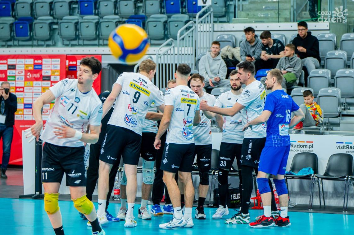 Trzy punkty Czarnych Radom w Sulęcinie zgodnie z planem