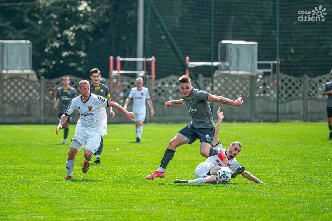 Tymex Liga Okręgowa: Drogowiec rozbił Pilicę, debiut Młodzika na remis Tymex Liga Okręgowa: Drogowiec rozbił Pilicę, debiut Młodzika na remis