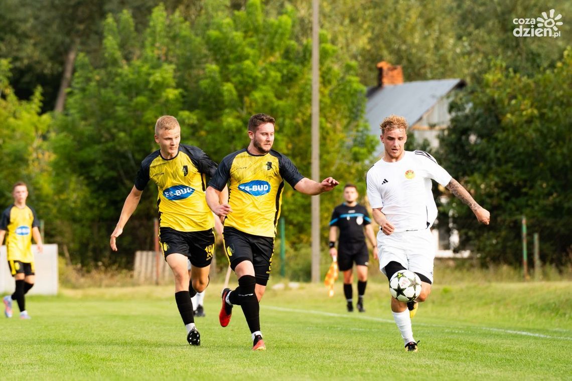 Tymex Liga Okręgowa: Jodła wygrywa z Centrum, Młodzik ulega Zawiszy Tymex Liga Okręgowa: Jodła wygrywa z Centrum, Młodzik ulega Zawiszy
