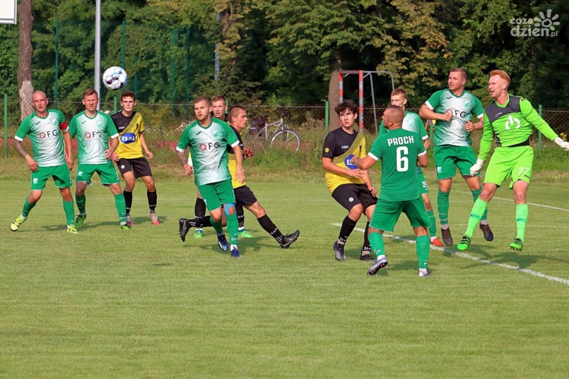 Tymex Liga Okręgowa: Powiślanka z kompletem punktów, szalony mecz w Radomiu Tymex Liga Okręgowa: Powiślanka z kompletem punktów, szalony mecz w Radomiu