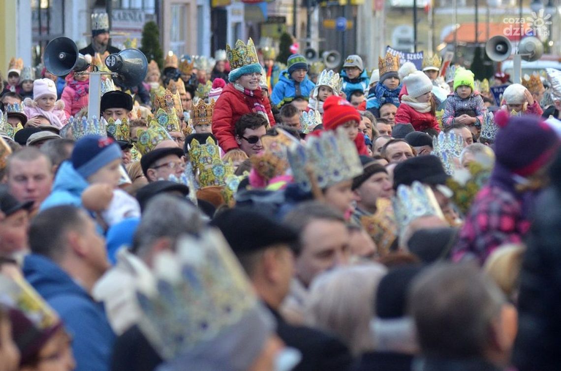 Tysiące ludzi w Orszaku Trzech Króli