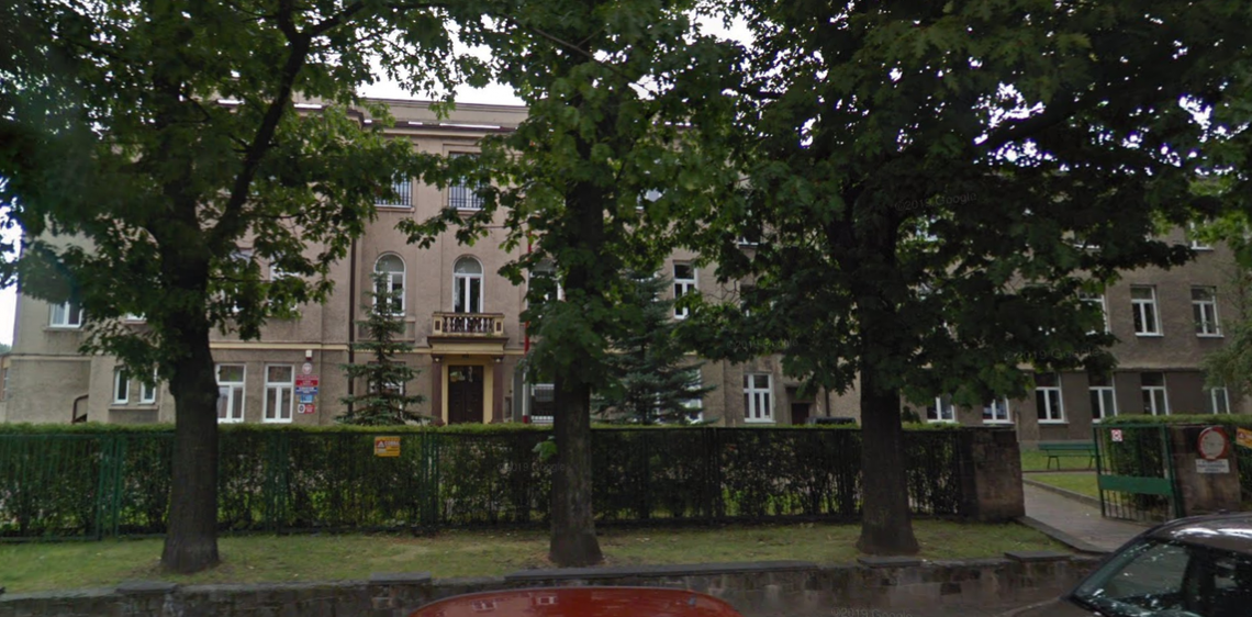 Uczeń z III LO zakażony. 47 osób na kwarantannie Uczeń z III LO zakażony. 47 osób na kwarantannie