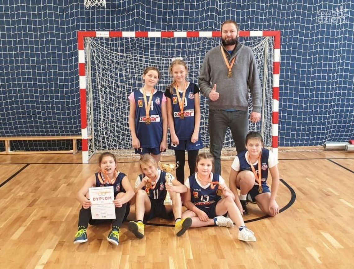 Uczennice PSP nr 21 triumfowały w mistrzostwach Radomia w piłce nożnej