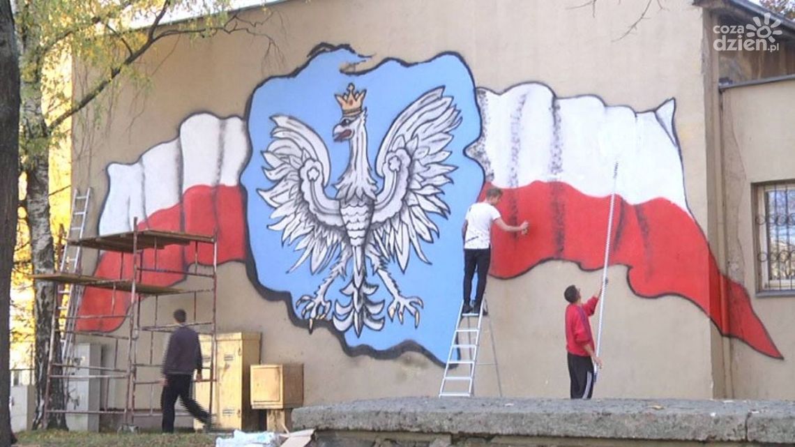 Uczniowie „Samochodówki” tworzą specjalny mural
