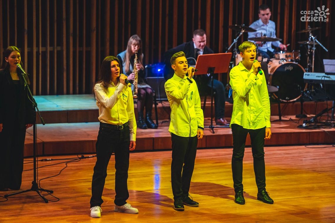 Uczniowie zagrali koncert na rzecz Ukrainy