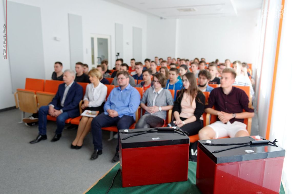 Uczniowie zbudują elektryczny pojazd