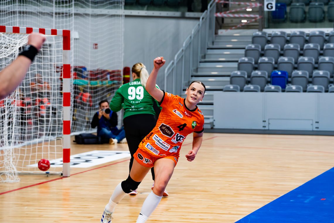 Udany debiut w Radomskim Centrum Sportu - Elmas-KPS APR pokonał Pogoń Szczecin Udany debiut w Radomskim Centrum Sportu - Elmas-KPS APR pokonał Pogoń Szczecin