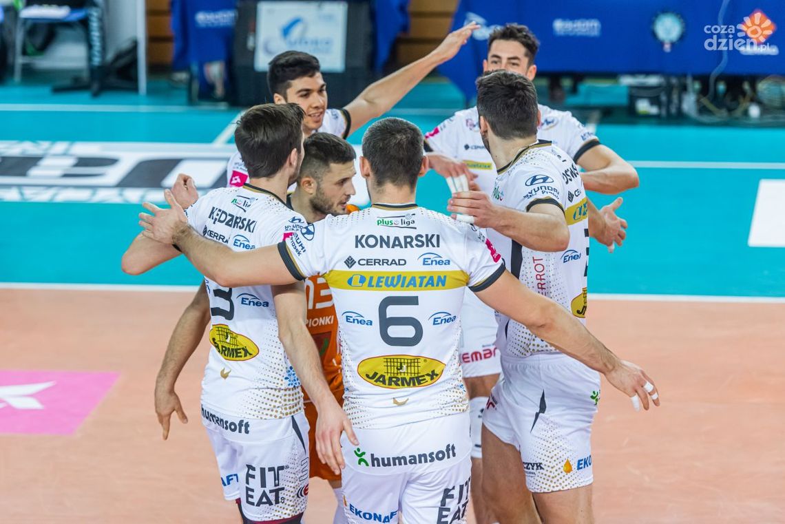 Udany sprawdzian Czarnych. Siatkarze na trzecim miejscu