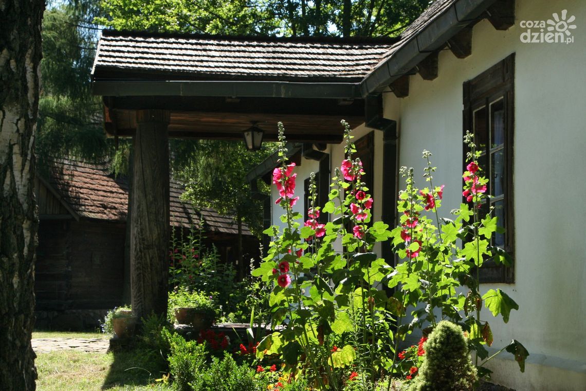 Układy lata w skansenie Układy lata w skansenie
