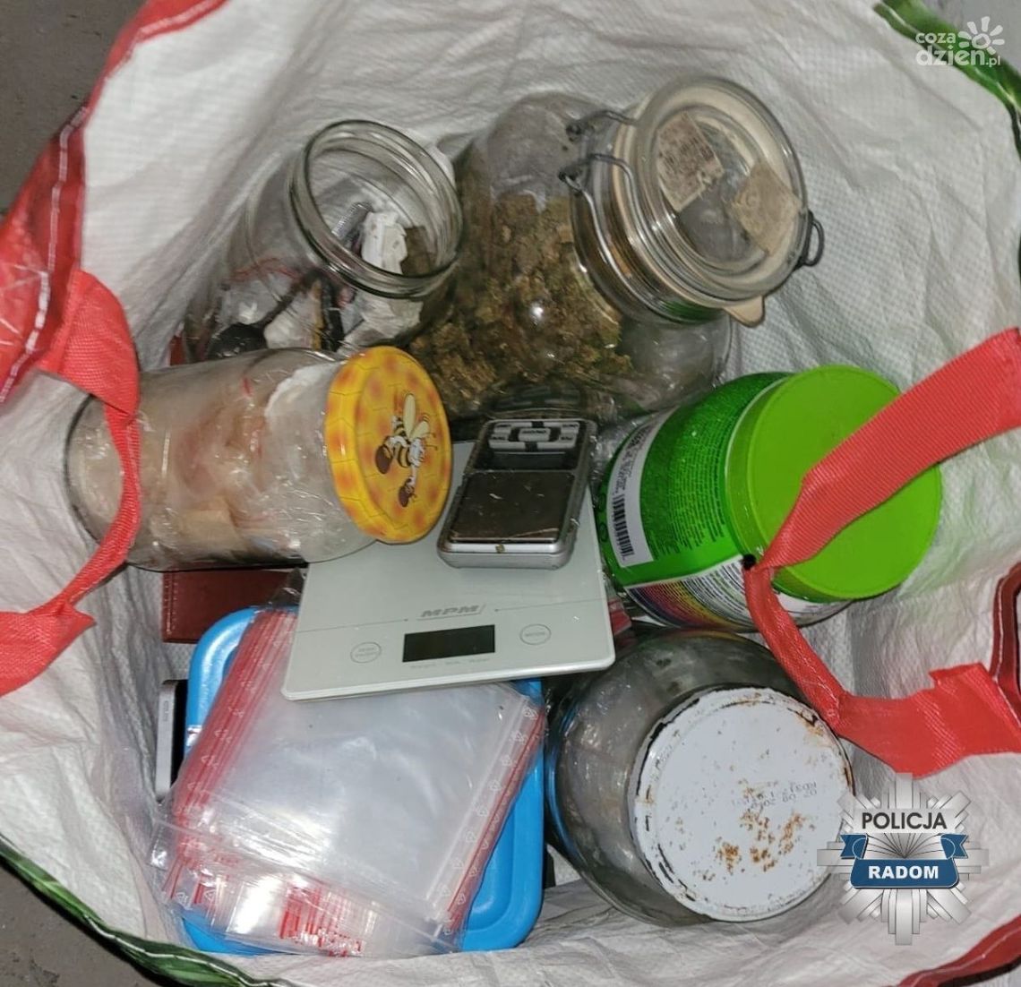 Ukrył kilogram narkotyków w piwnicy sąsiada Ukrył kilogram narkotyków w piwnicy sąsiada