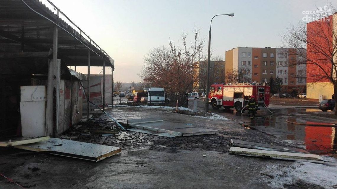 Ul. Sobieskiego. Pożar myjni