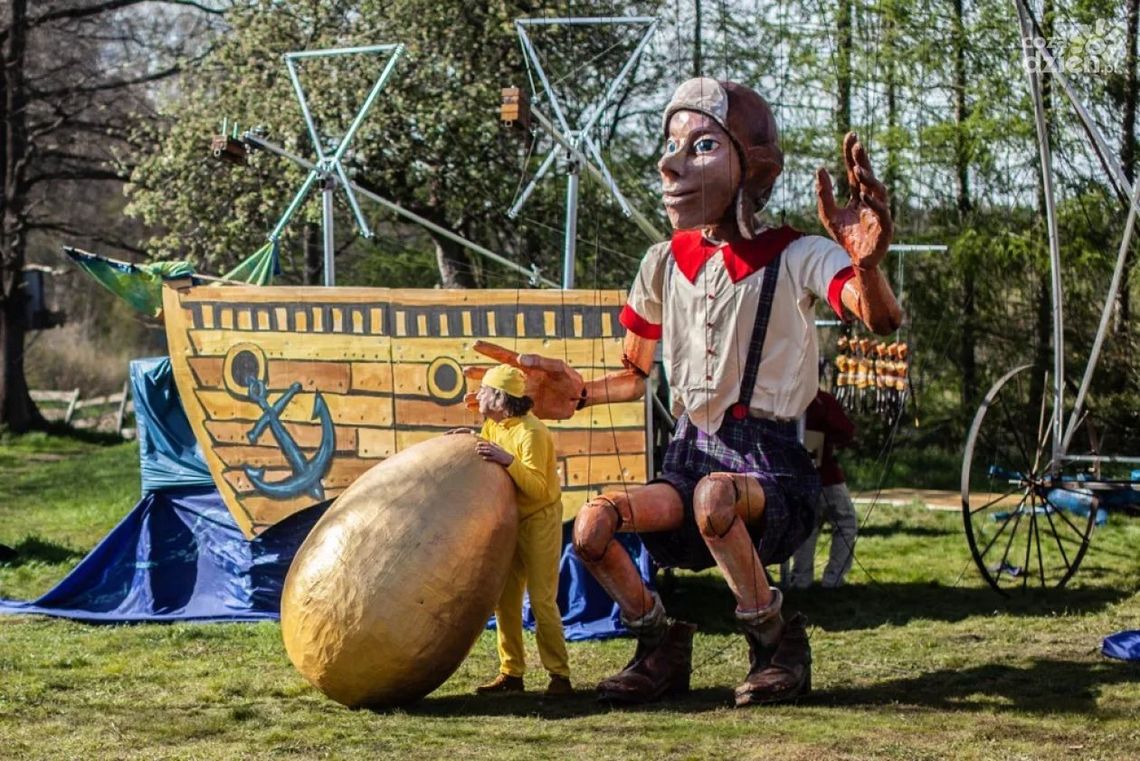 Ulica Teatralna. Kosmiczna podróż Guliwera Ulica Teatralna. Kosmiczna podróż Guliwera