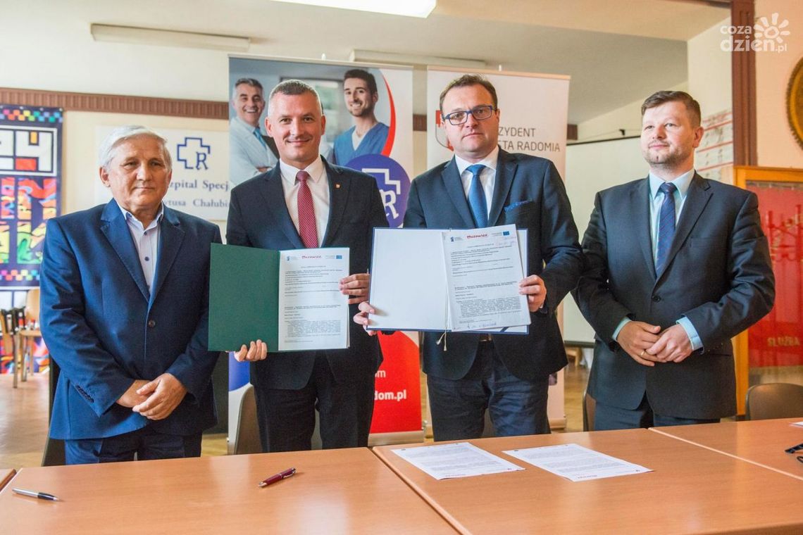 Umowy na e-usługi podpisane