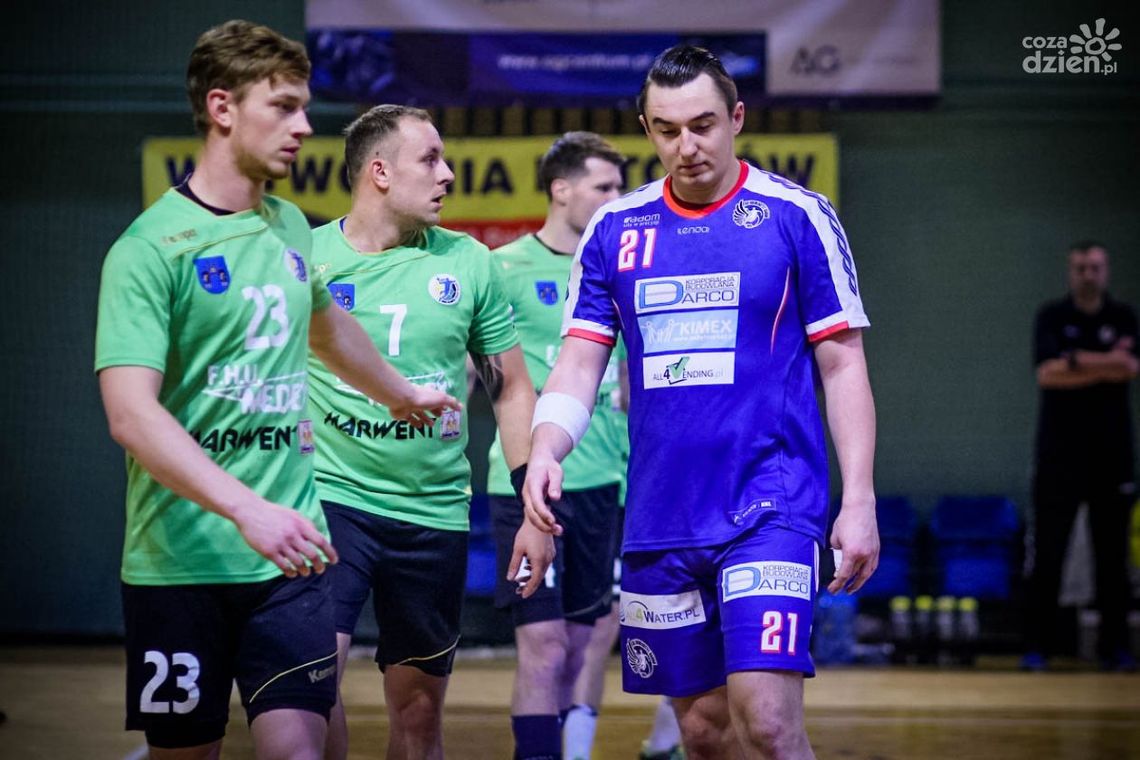 Uniwersytet podejmie faworyta