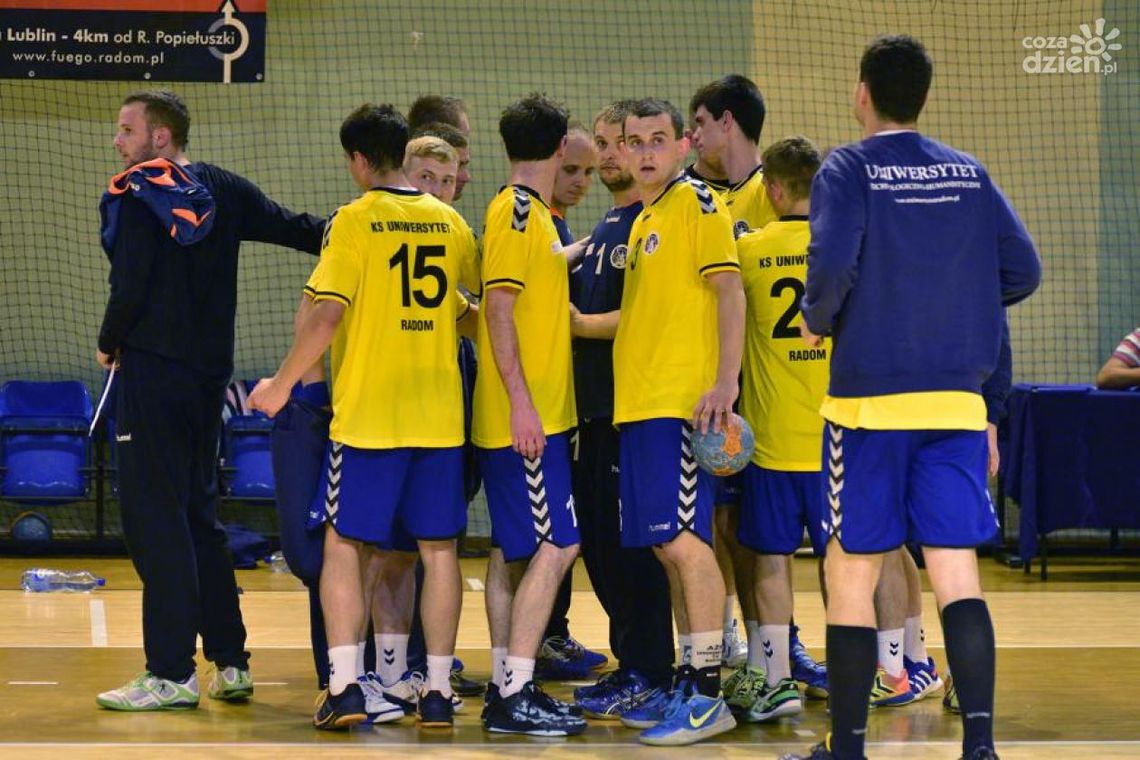 Uniwersytet ponownie zwycięski Uniwersytet ponownie zwycięski