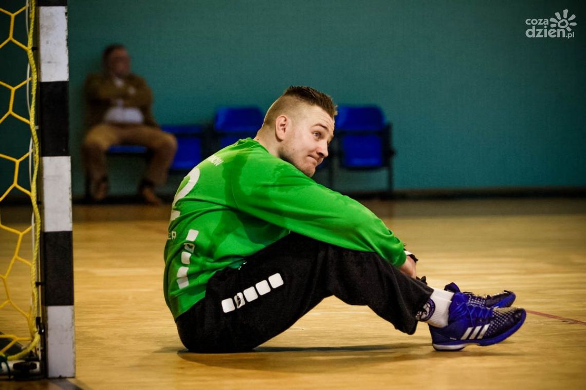 Uniwersytet przegrał z wiceliderem Uniwersytet przegrał z wiceliderem