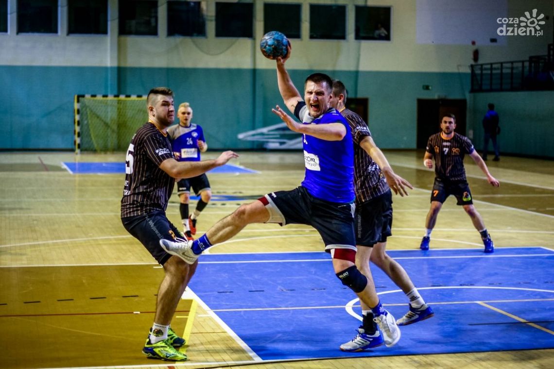 Uniwersytet Radom - KSZO Ostrowiec