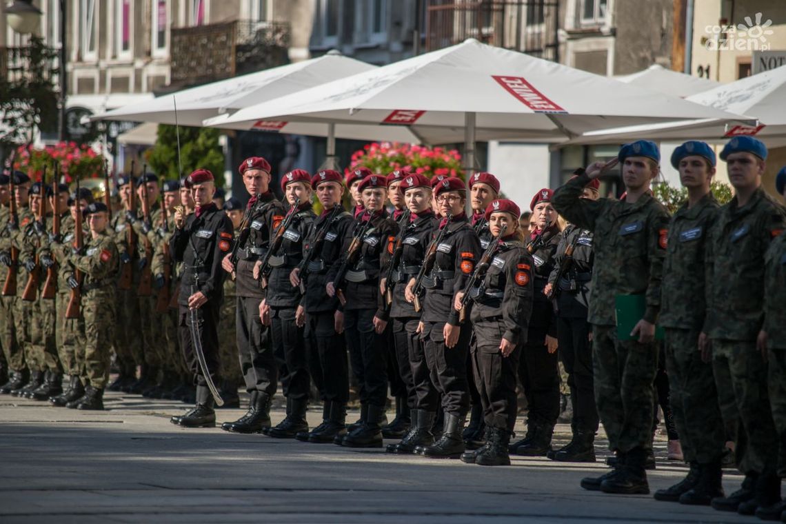 Uroczyste ślubowanie uczniów klas mundurowych ZDZ