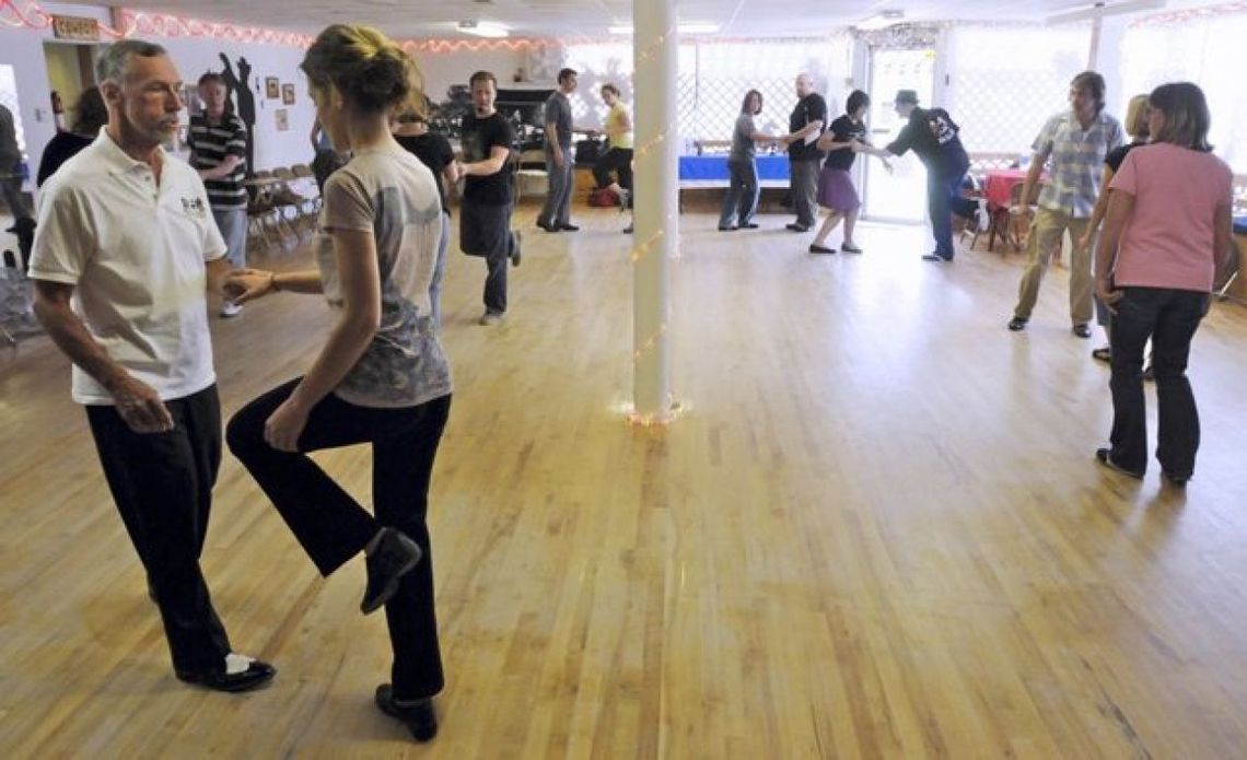 Ustronie. Przyjdź na potańcówkę Ustronie. Przyjdź na potańcówkę