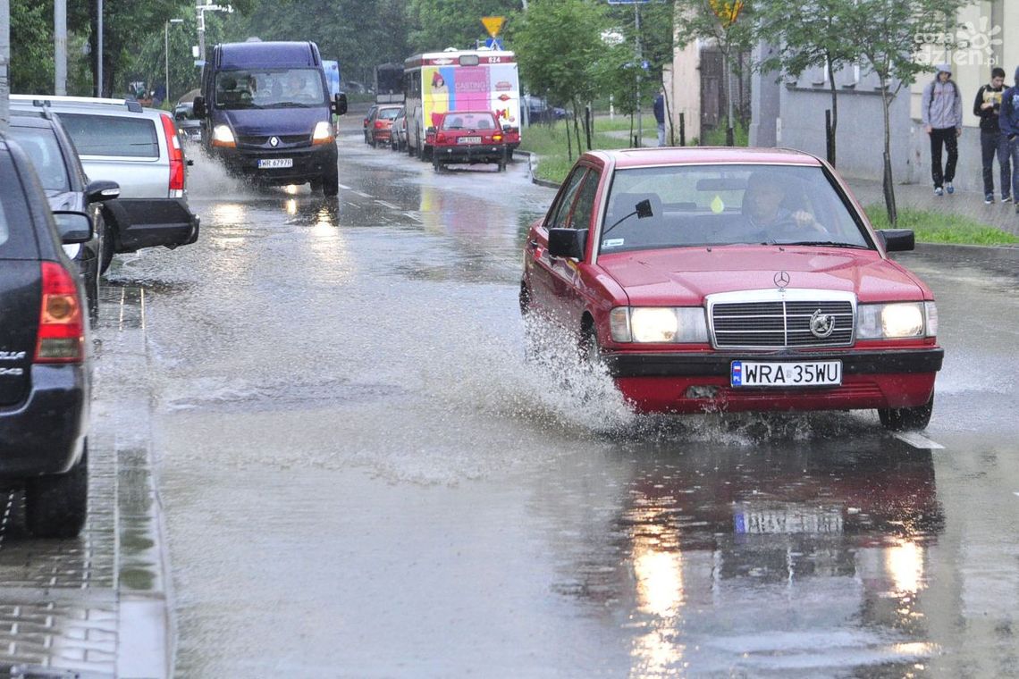 Uszkodzono wodociąg w centrum! Naprawa potrwa do wieczora