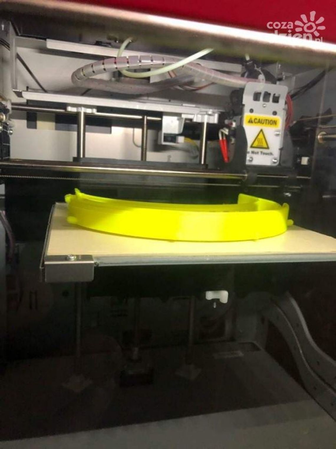 UTH drukuje przyłbice