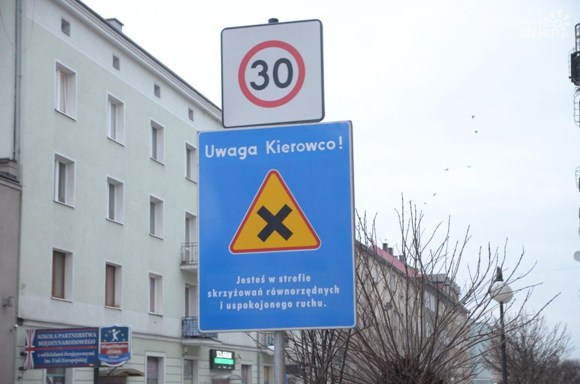 UWAGA KIEROWCY! NOWE ZNAKI W CENTRUM!!!