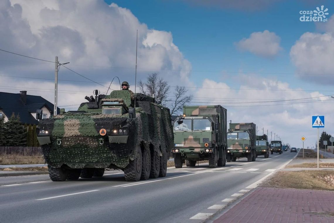 Uwaga kierowcy! Wzmożony ruch wojsk na drogach Uwaga kierowcy! Wzmożony ruch wojsk na drogach