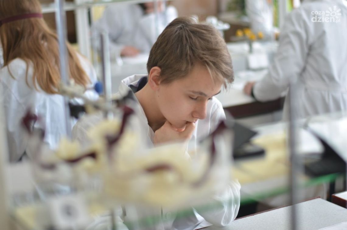 V Wojewódzki Konkurs Chemiczny za nami V Wojewódzki Konkurs Chemiczny za nami