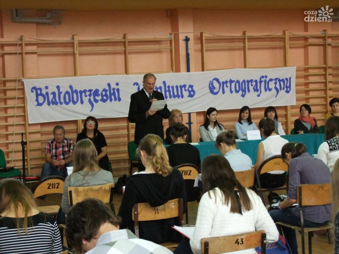 W Białobrzegach... dyktando