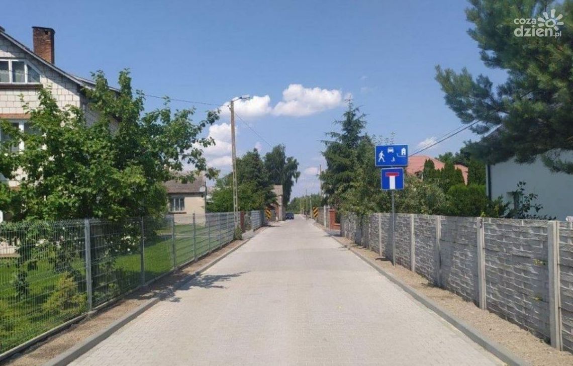 W Mazowszanach powstał nowy ciąg pieszo-jezdny